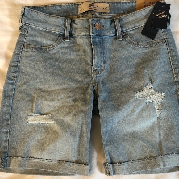 NWT Hollister Denim JEAN BOYSHORT SHORTS SZ 1 W25 - Picture 1 of 6